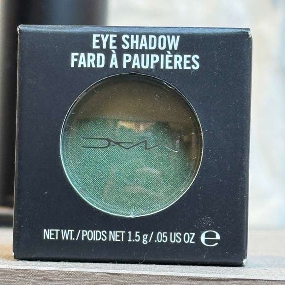 MAC Cosmetics Humid Frost Eyeshadow - Vibrant Green - Picture 3 of 3